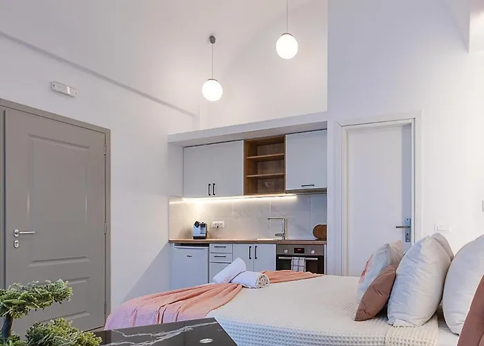 Santorini Villatzio Mesaria