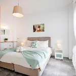 Santorini Villatzio