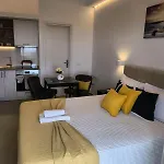 Santorini Villatzio Tatil Evi *