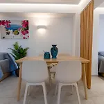 Santorini Villatzio *