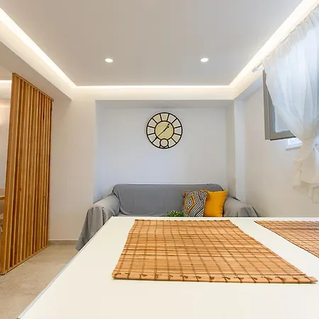 Santorini Villatzio メッサリア