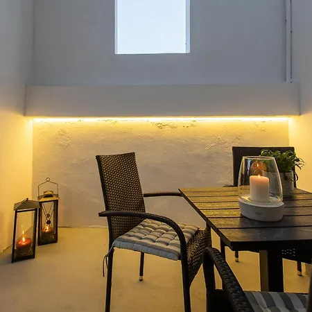 Santorini Villatzio *