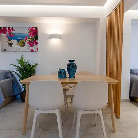 Santorini Villatzio *