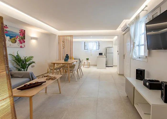 Santorini Villatzio Tatil Evi Mesaria